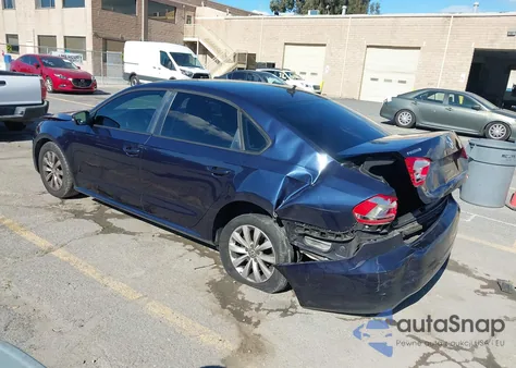 2013 Volkswagen Passat S z USA, uszkodzony, nr VIN 1VWAP7A3XDC000817